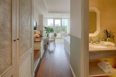 Bonard Junior Suite + Nachmittagstee auf dem Dach — Au Lac Charner Hotel
